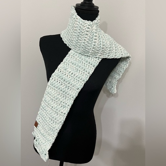 NWT KNANA KNOTS, Scarf, Glacier Blue and White mix color Warm, cozy, winter gear - Picture 3 of 4